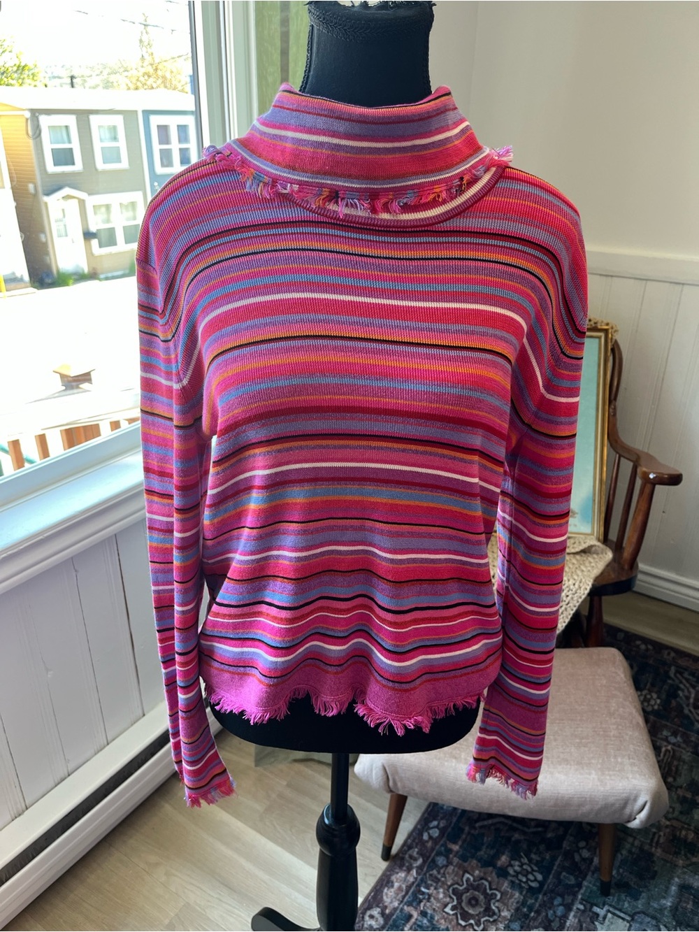 Women’s Y2K turtleneck pink striped Sweater top M